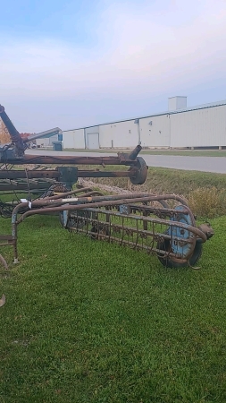 Ford 508 5-Bar Side Rake