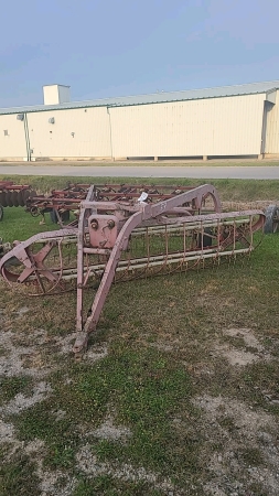 John Deere 4-Bar Side Rake