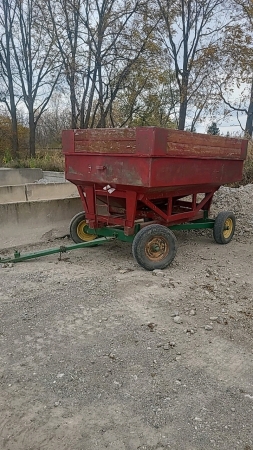 Approx. 150bu Gravity Wagon