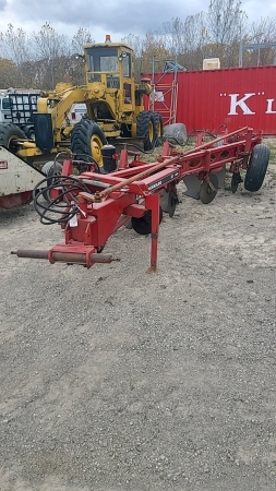 Kongskilde 300 5F Semi-Mount Plow