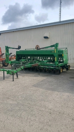 John Deere 750 15ft Seed Drill