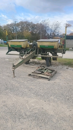 John Deere 7000 4 Row Planter