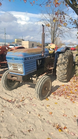 Leyland 384 Diesel Tractor