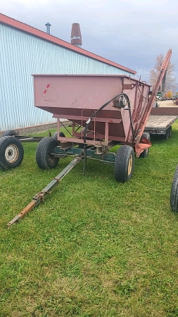 Approx. 150bu Gravity Wagon w/Hyd. Auger