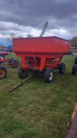 Bruns 150bu Gravity Wagon with Market Poly Auger