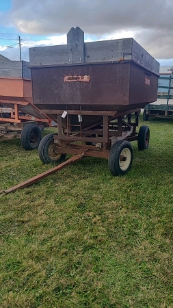 Turnco Approx. 175bu Gravity Wagon