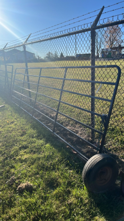 16ft Square Tube Gate with Gate Wheel