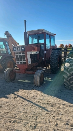 International Farmall 966 Diesel Tractor