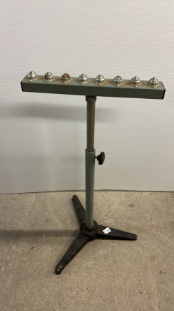 Metal Adjustable Roller Stand