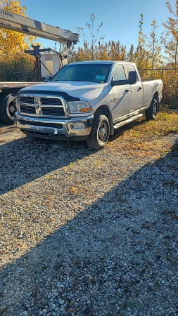 2011 Dodge Ram 4WD Crew Cab Gas Pickip