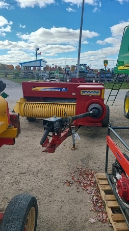 2009 New Holland BC5070 Square Baler