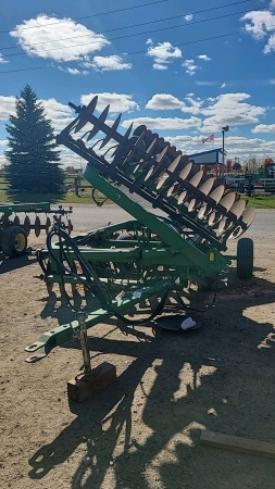 John Deere 235 23ft Centre Fold Disc