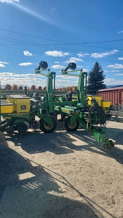 John Deere 1780 Conservation 12/23 Planter