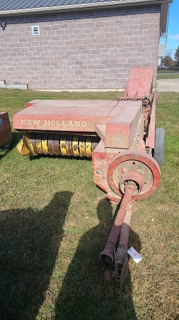 New Holland 258 Square Baler