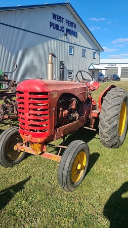 NOT RUNNING: Massey Harris 44 Gas Tractor