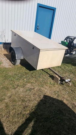 84in x 41in Single Axle Utility Trailer