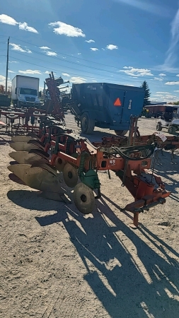 Kverneland BC 4 Furrow Semi Mount Plow