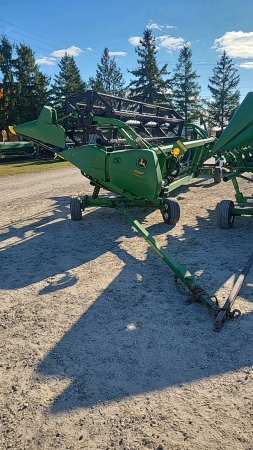 John Deere 620F 20ft Flex Head and Cart