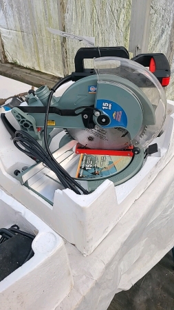 King Canada 10in Compound Mitre Saw