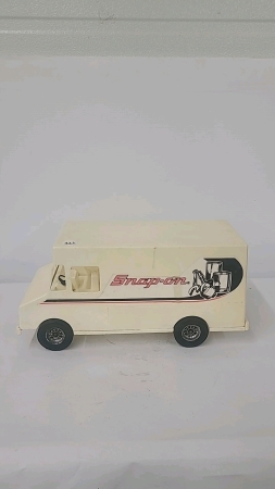 Snap-On Plastic Truck