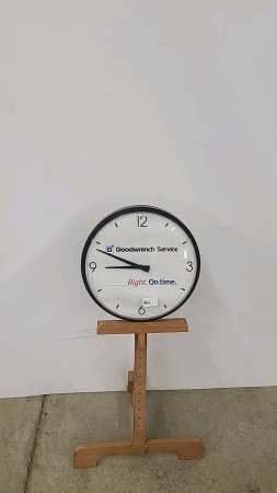 GM Goodwrench Service Plastic Battery Clock