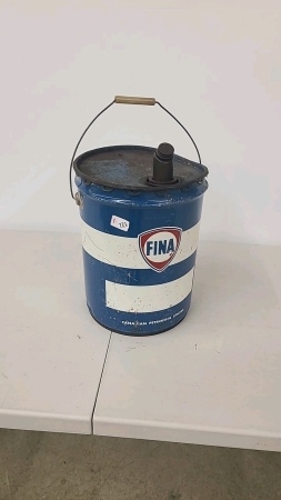 Fina 5 Imperial Gallon Metal Pail w/Pouring Spout