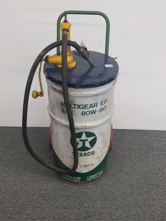Texaco Multi Gear Oil Can with Pump & Cart
