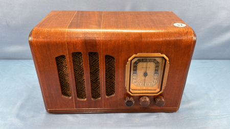 Philco Wooden Cases Radio-Not Working