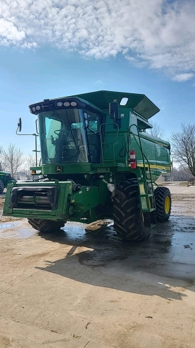 John Deere 9570 STS Combine