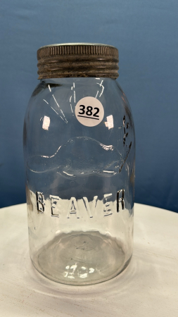 Beaver 2 Quart Jar