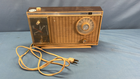 Philco-Ford Table Top Clock Radio-Working