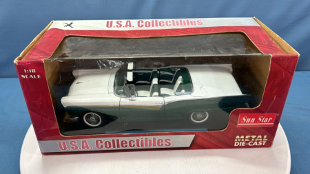 1957 Ford Fairlane Skyliner 1/18