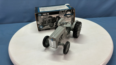 Ford 9N 1/16 Ertl