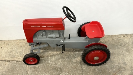 Ferguson 35 Special 2006 Pedal Tractor