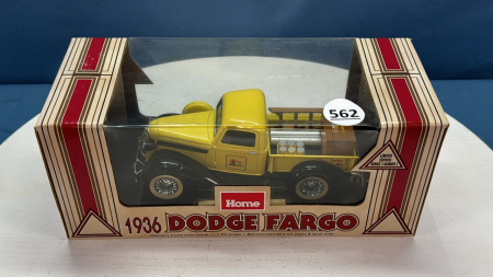 Home Hardware 1936 Dodge Fargo 1/25