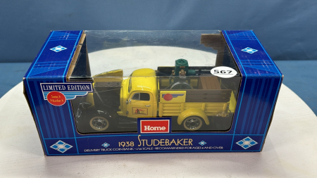 Home Hardware 1938 Studebaker Pickup 1/25