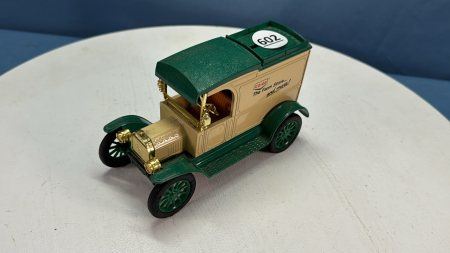 Co-Op 1913 Model T Truck 1/25 Ertl