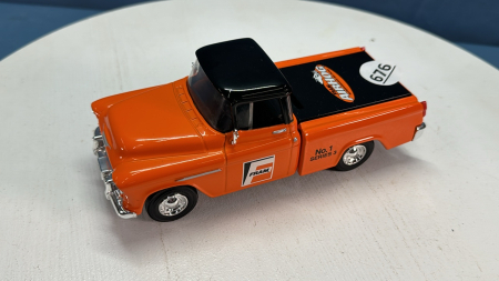 Fram 1955 Chev Cameo Pickup 1/25 Ertl