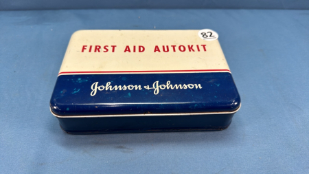 Johnson & Johnson First Aid Autokit