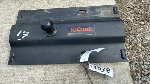 Curt Pickup Box 5th Wheel Ball