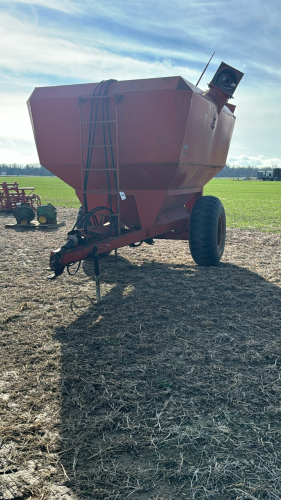 Smyth Grain Buggy