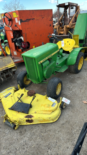 John Deere 112 Lawn Tractor w/36in Deck