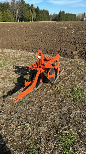 Allis Chalmers 2 Furrow Snap Coupler Plow