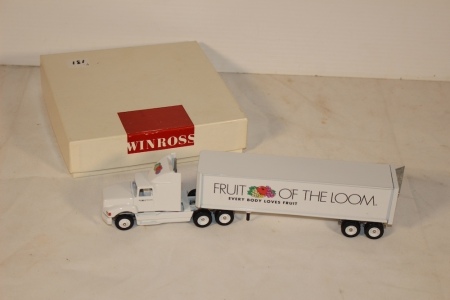 Fruit of the Loom Semi, 1/64