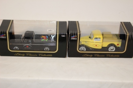 Elmira Maple Syrup Festival Coin Banks (2007,2017)