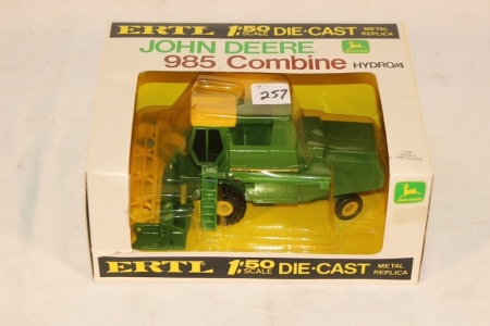 JD 985 Combine 1/50th