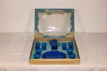 Reliable Plastic Stemware Set in Box