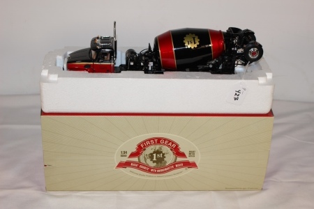 First Gear Mack Granit, Bridgemaster Mixer 1/34