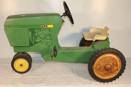 JD Series 30 Model 520 Pedal Tractor (1970's)