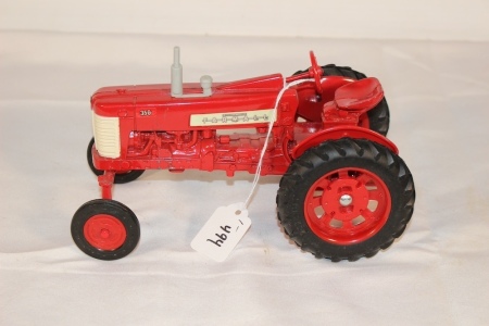 Farmall 350 Wide Front 1/16